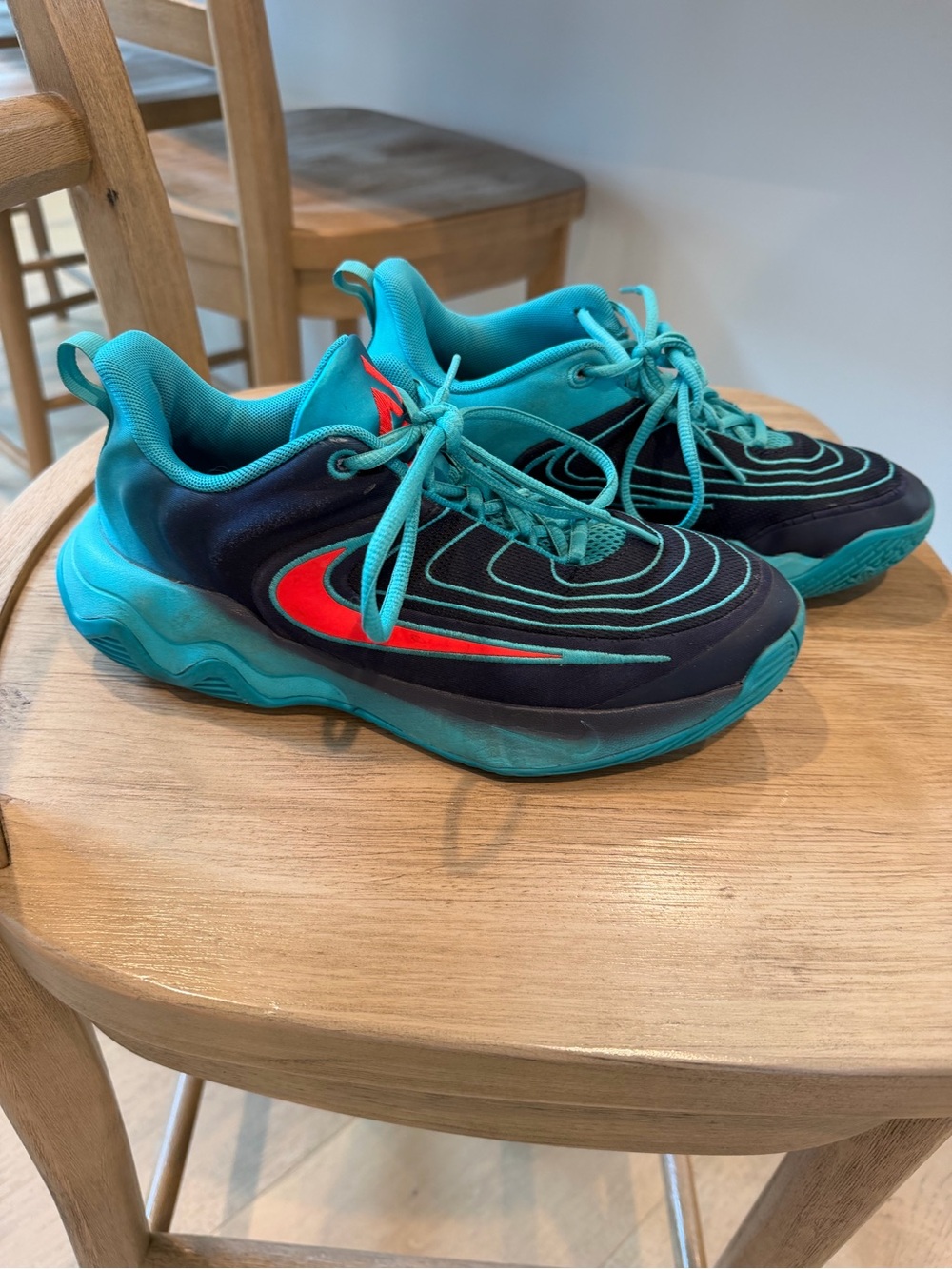 Nike Kids Teal and Black Sneakers